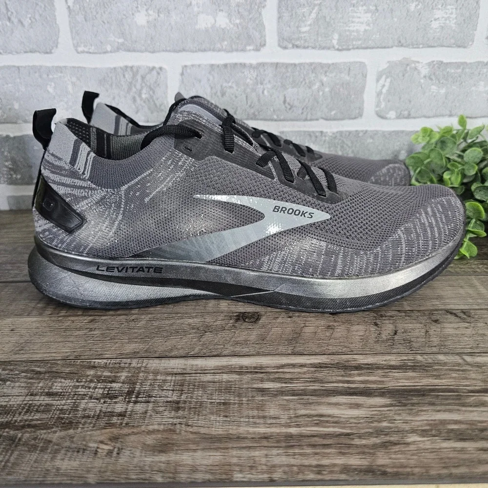 Brooks Levitate 4 Mens Running Shoes Grey Black DNA AMP 1103451D095 Size 12.5